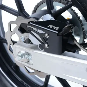 Dostępne od ręki Osłona zacisku hamulca tylnego RG RACING SINNIS APACHE 125 SMR 17- BLACK