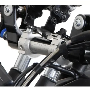 Do wyczerpania zapasów Zestaw podwyższający kierownicę SW-MOTECH Triumph Street Triple 675 [12-] [H: 20mm]