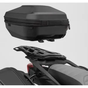 Zestaw: kufer centralny plastikowy + stelaż URBAN ABS SW-MOTECH Honda Africa Twin Adv Sports (18-22) [pojemność 16-29 L] Łatwy zwrot
