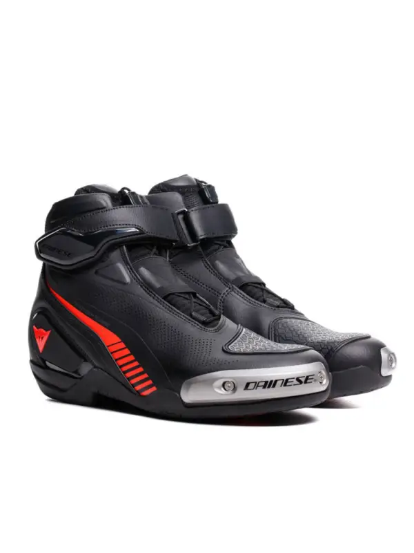 Buty motocyklowe Dainese Superya czarno-czerwone Nowość